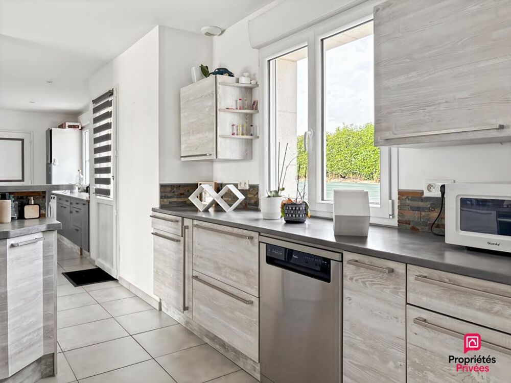 Vente Maison Maison Artheze 9 pièce(s) 249 m2 Artheze