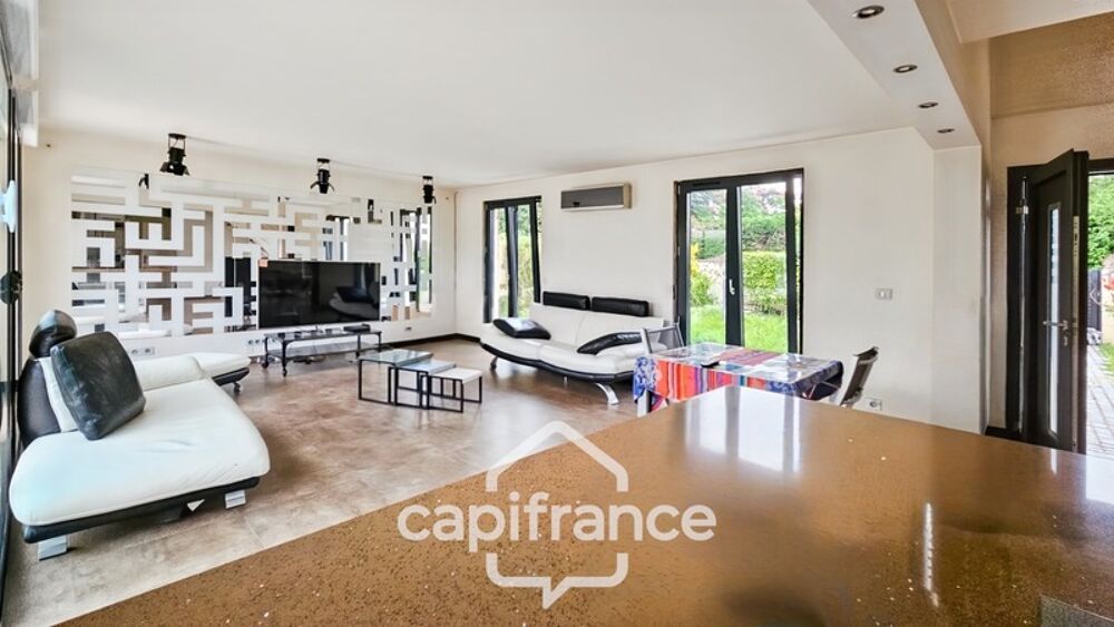 LE PIN (77) A Vendre Maison de 162 m² en surface totale environ - 6 pièces -Terrasse- Chambre Parentale - Ss-sol total