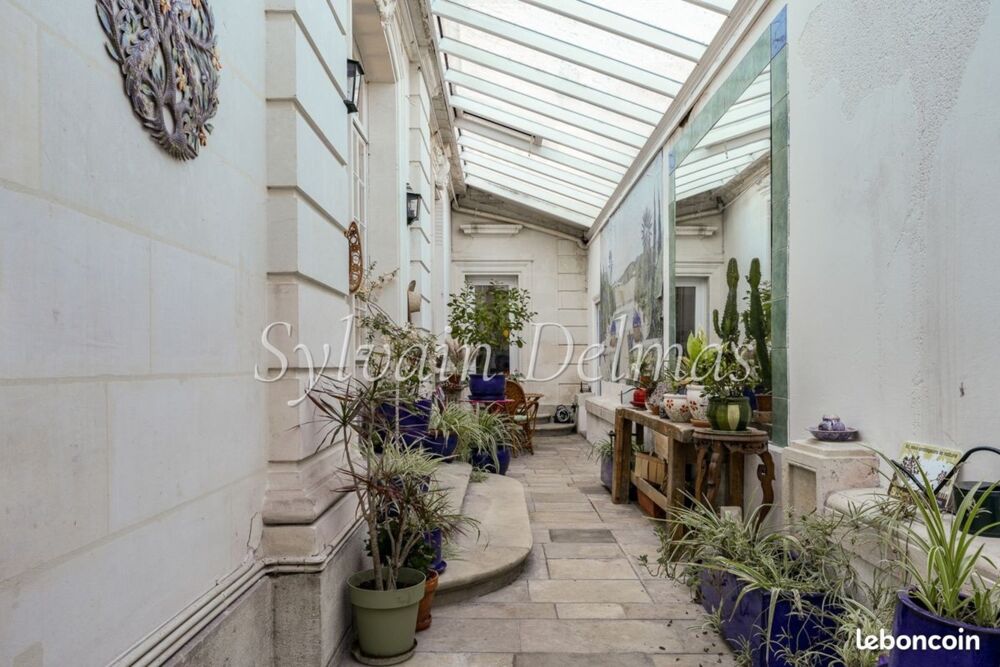 à vendre  Propriété/château Saint-Avertin (37550)