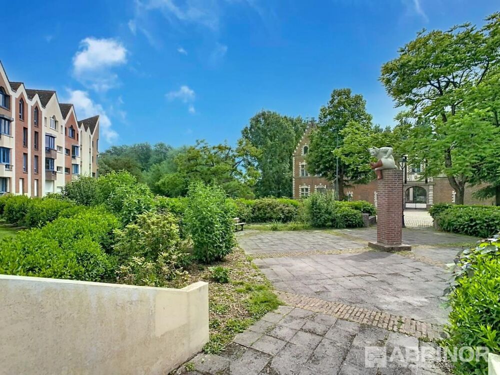 Studio avec stationnement vendu loué secteur Château