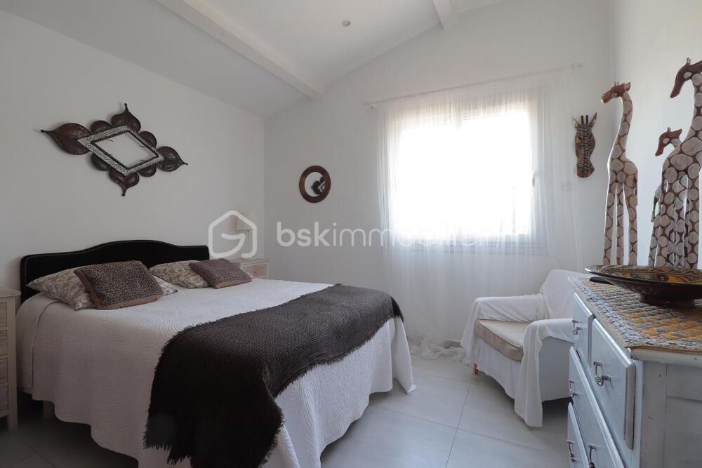 � vendre  Villa Saint-Laurent-d'Aigouze (30220)