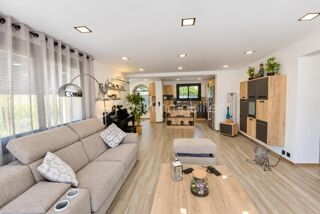 Propriété/château à vendre 13 pièces 327 m²