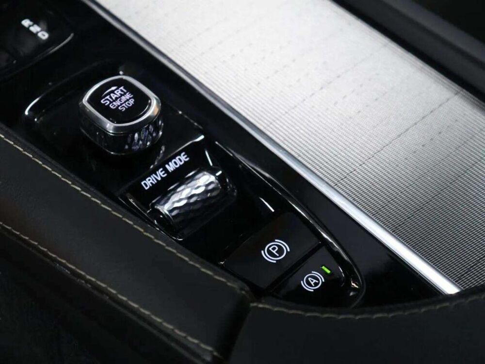 XC90 T8 Recharge • AWD R-Design Attache H&K 7 places 2021 occasion 33600 Pessac