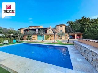  Propriété/château à vendre 9 pièces 249 m²