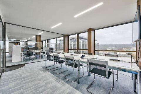 Dans un complexe immobilier de bureaux au pied de l'A13 et du Pt de St Cloud 10148 92210 Saint cloud