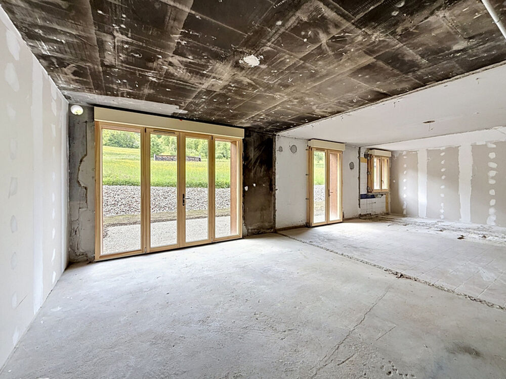 Appartement à vendre 3 pièces en plateau dans résidence entièrement rénovée  Vue Montagne  Rez de jardin