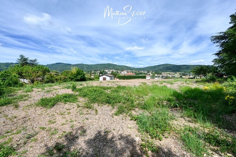 Vente Terrain Un joli terrain recherche ses futurs propriétaires pour implanter un nouveau projet de vie! Pollionnay