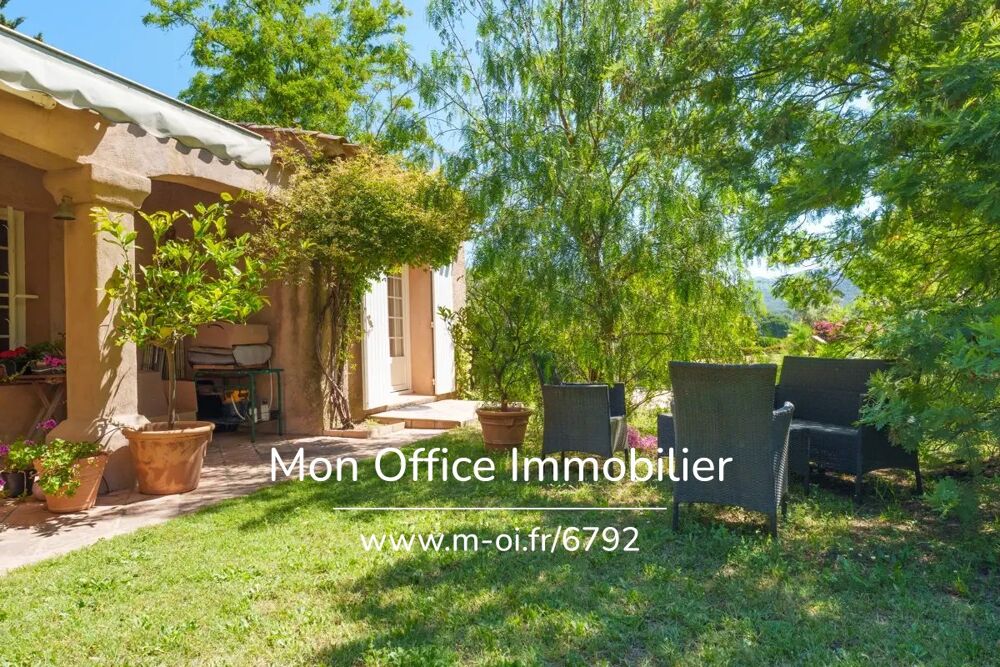 Référence : 6954-VCA. - Une villa de plain-pied style mas provençal de 172 m² sur une parc plat de 5 000 m² avec piscine