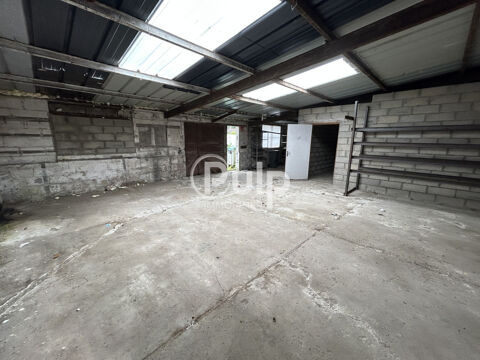 Id&eacute;alement situ&eacute; sur la commune d'Hazebrouck, venez d&eacute;couvrir cet entrep&ocirc;t de stockage &agrave; louer 417 59190 Hazebrouck