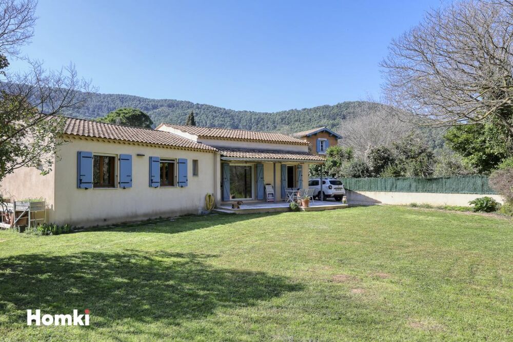 Vente Maison Maison/Villa T5 de 138 m² à Solliès-Pont 83210 Sollies pont