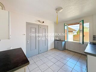 Vente Appartement APPARTEMENT F3 DE 56 M² + GRENIER AMÉNAGEABLE DE 27 M² Savigneux