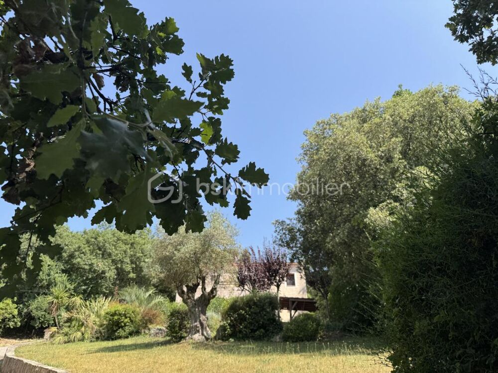 Vente Maison Rare à Rocbaron ( 83136) : VIAGER sans rente pour cette villa lumineuse de 111 m² avec terrain de 3 089 m², dans une impasse au Rocbaron