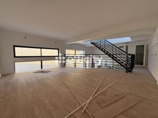  Loft  vendre 5 pices 180 m
