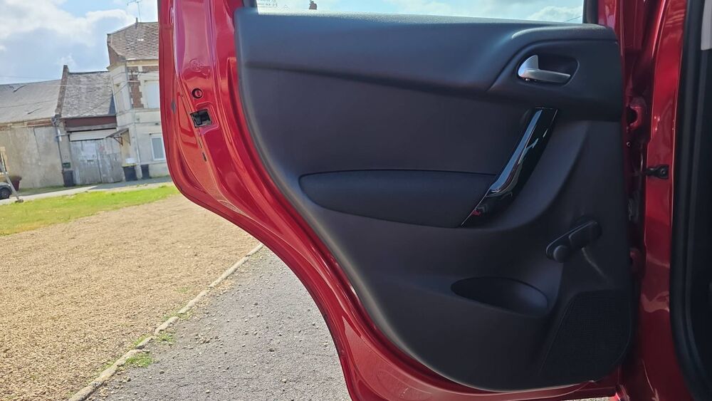 C3 1.2 PureTech 82 Exclusive 2014 occasion 02000 Laon