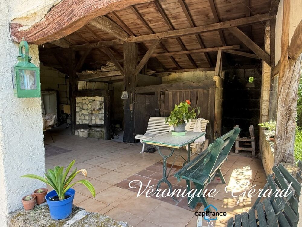Authentique maison de caractère en pierre du XVIIIe siècle avec 200 m² habitables, dépendances et jardin clos