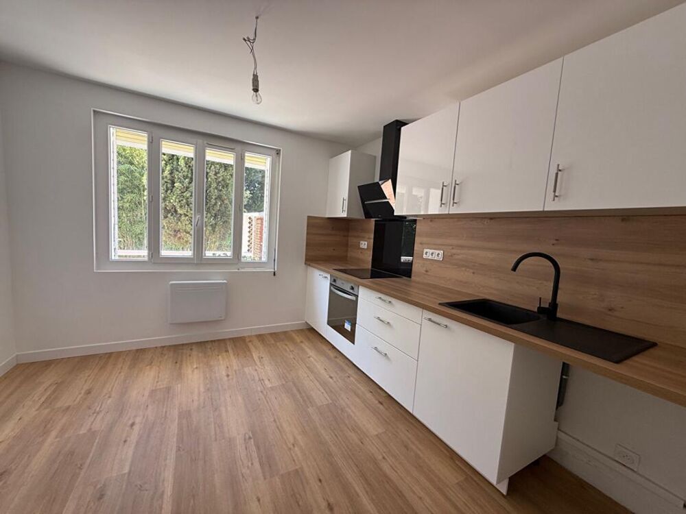 Location Maison Maison de plain-pied 3 chambres Garage 26 m² Istres