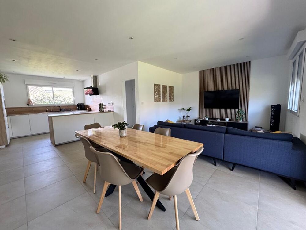 BASSENS. Maison rénovée 2024. 74 m² . Jardin. Impasse au calme sans vis-à-vis