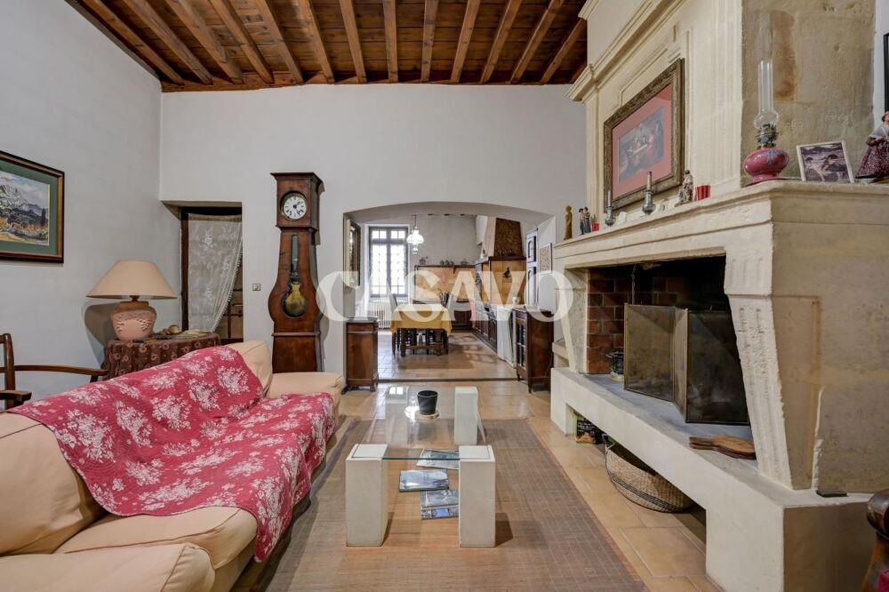 Vente Maison 3 pièces de 110m² - 13200 Arles