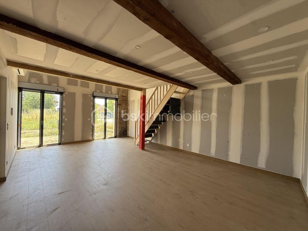 Mondonville, maison T5 d'environ 125m2 sur deux niveau entièrement refaite à neuf mitoyenne par l'arrière