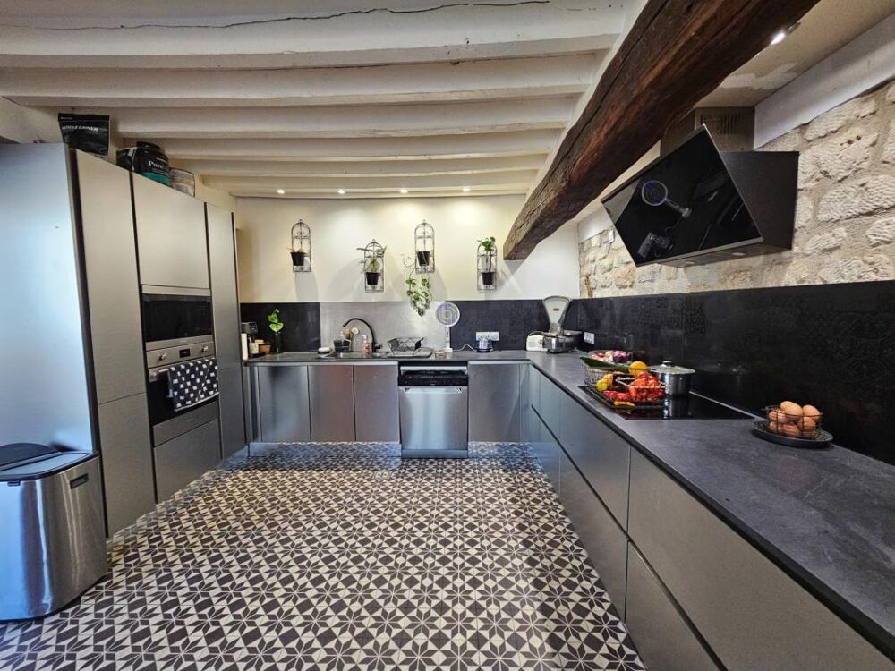 Vente Maison NESLES-LA-VALLÉE - DEMEURE DE CARACTÈRE, 4 CHAMBRES DONT 3 SUITES PARENTALES Nesles la vallee