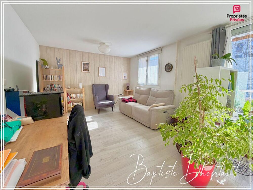 APPARTEMENT FAMILIAL T4/T5 DE 84 m²
