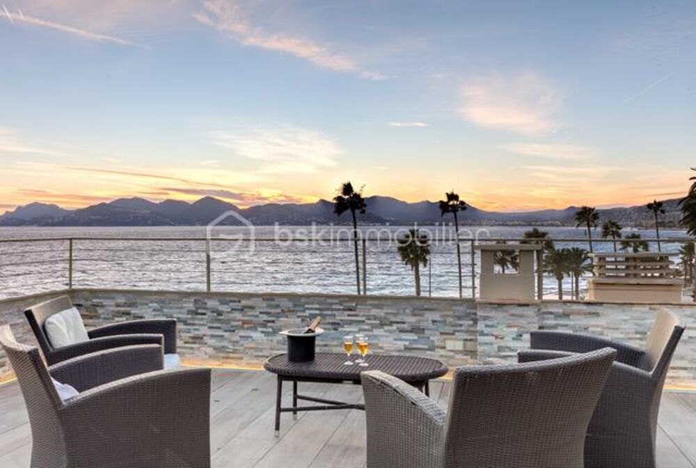 Vente Appartement CANNES -  PENTHOUSE - FRONT DE MER - 4 CHAMBRES - TERRASSE 100M² - 5 MIN DU PALAIS DES FESTIVALS Cannes