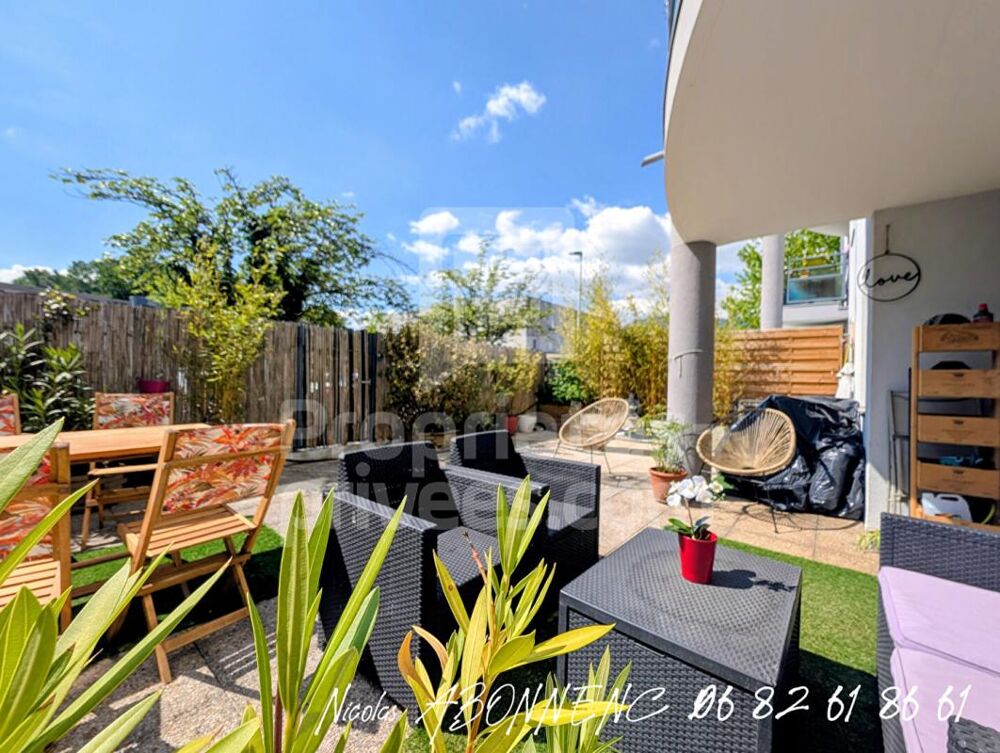 Vente Appartement Appartement  4 pièce(s) 79 m2 Gieres