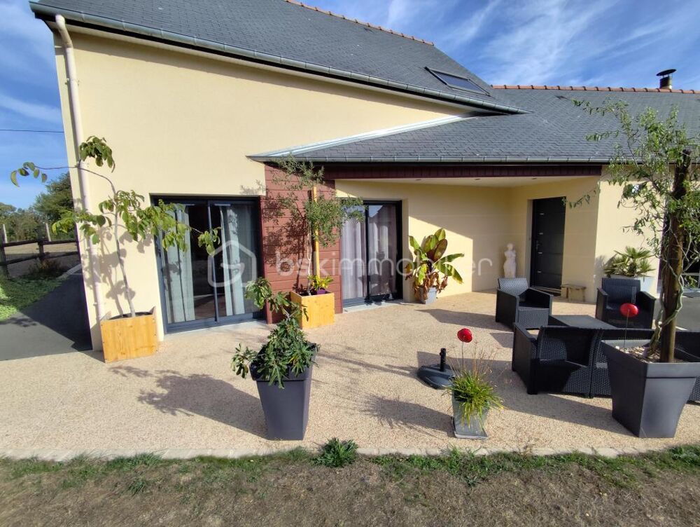 Vente Propriété/Château Propriété d'exception de 131 m2 exposée plein Sud ''Rare à la vente'' Romagne