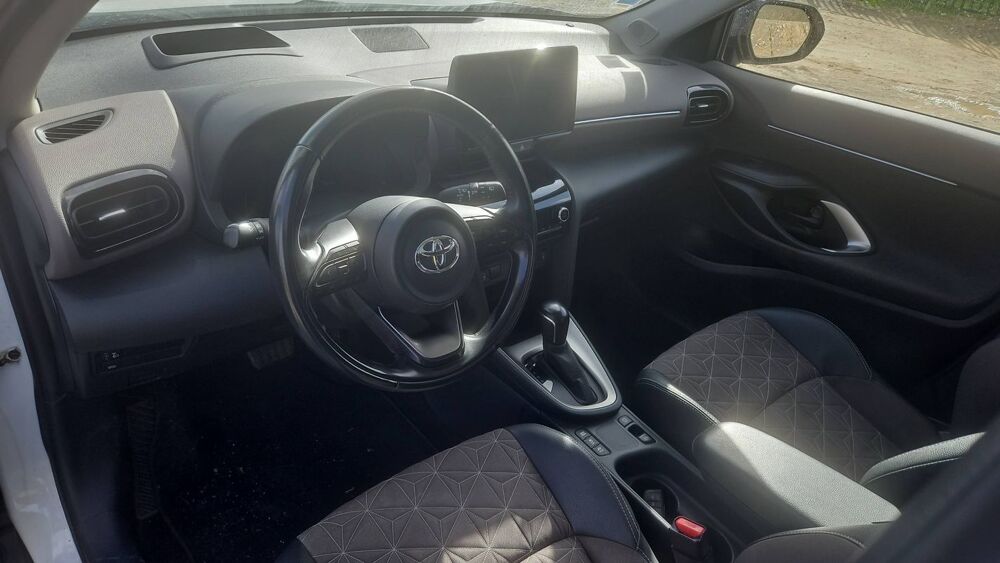 Yaris Cross 1.5 HSD 116 Hybrid E-CVT Collection 2022 occasion 17139 Dompierre Sur Mer