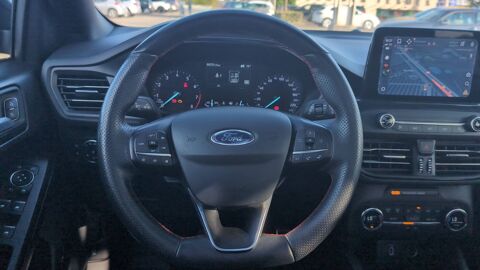 Focus 1.0 Ecoboost 125 ST Line - Toit ouvrant 2020 occasion 44590 Derval