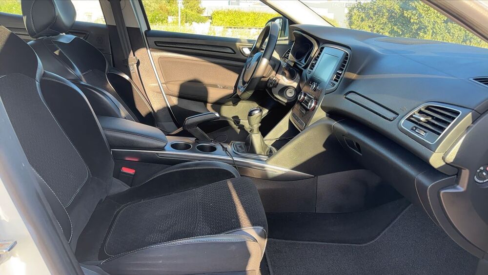 M&eacute;gane 1.5 Blue dCi 95 Business 2019 occasion 30000 Nimes