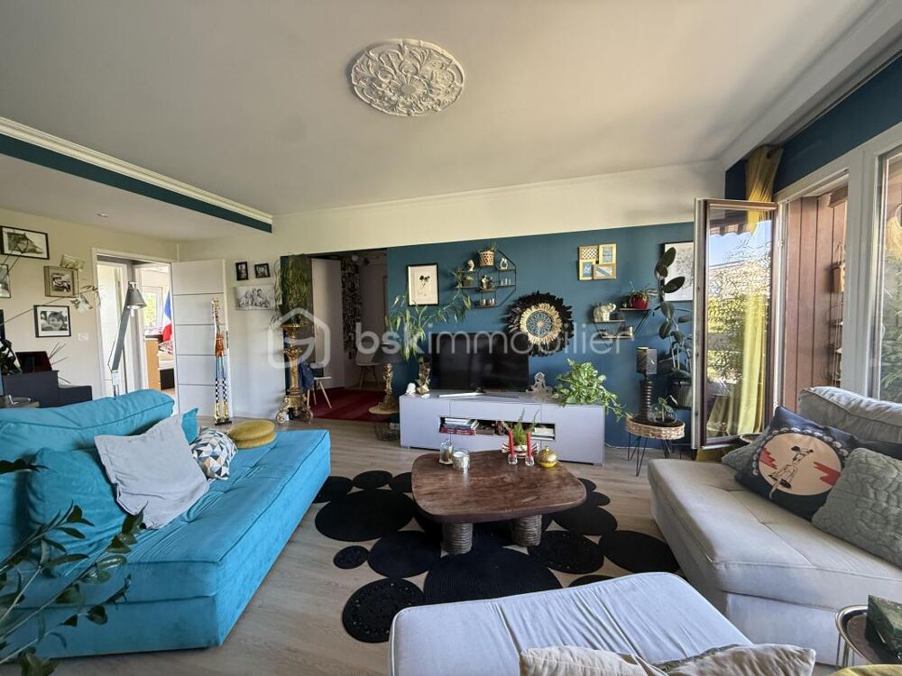 Appartement 4 pièces avec balcon, cave et parking sécurisé - Seynod