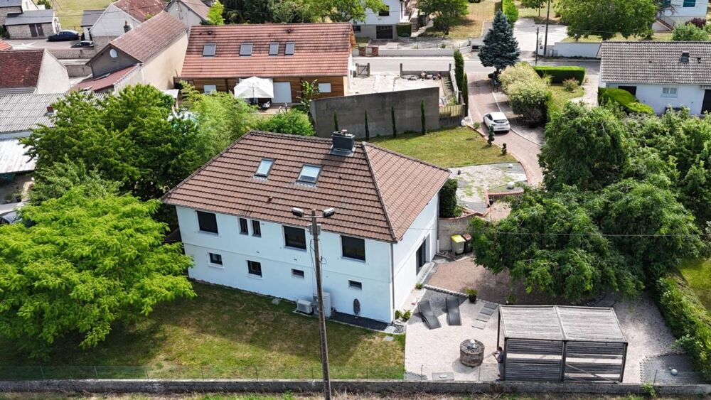 Saulon-La-Chapelle, Maison 6 pièces  124 m²