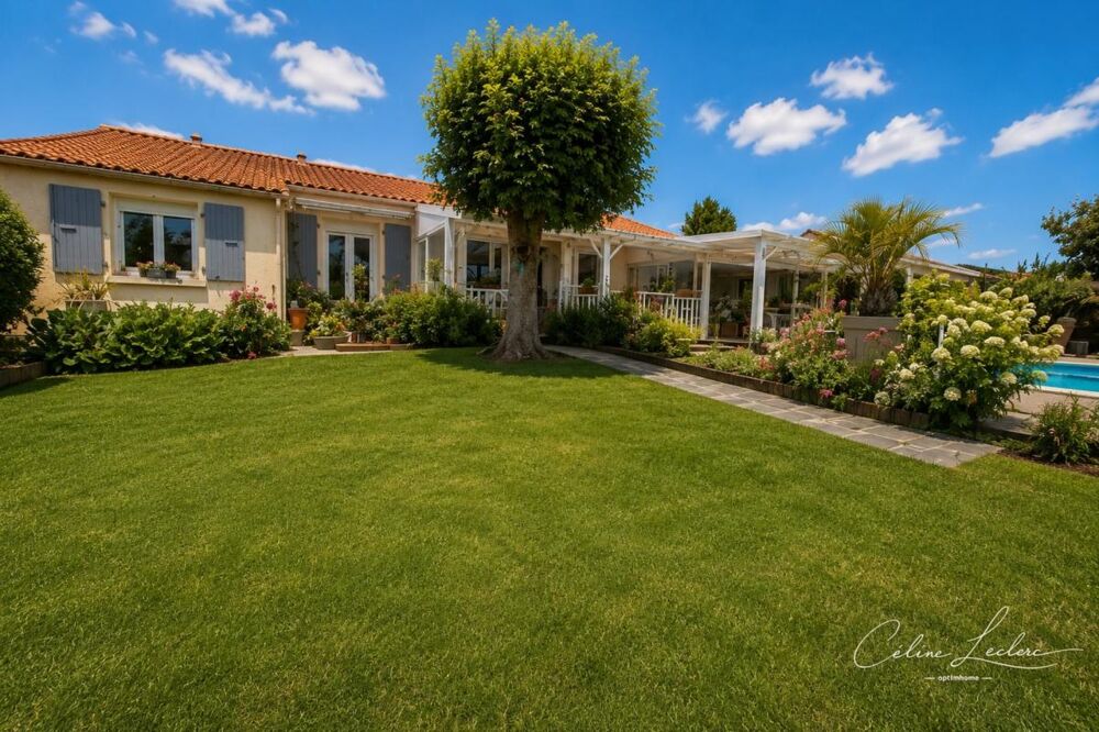 Vente Maison Maison individuelle - 120m2 - T5 avec piscine à Andilly (17) Andilly