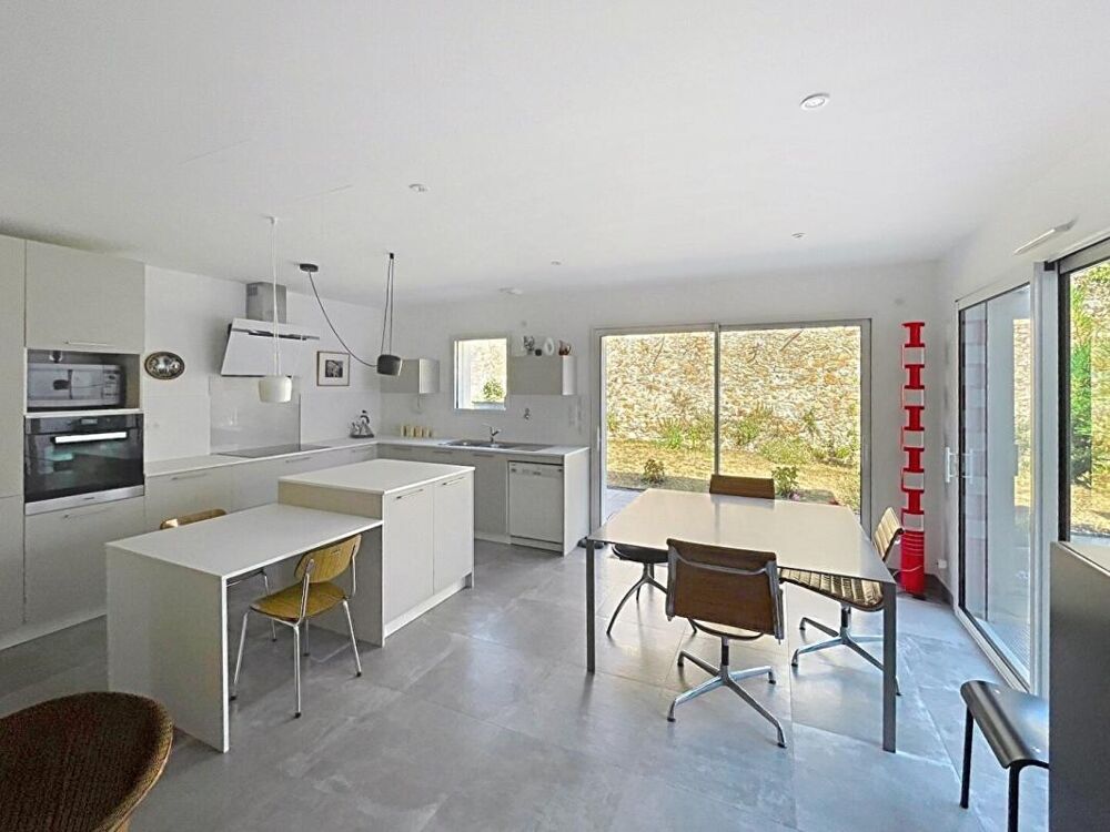 Maison récente 104 m2, 3 chambres, vie de plain-pied et garage 37 m2 à Paimboeuf
