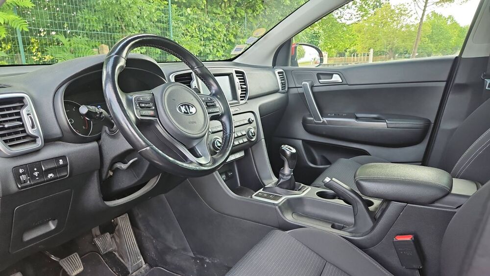 Sportage IV 1.7 CRDi 115 2WD Active - Toit ouvrant 2018 occasion 17000 La Rochelle