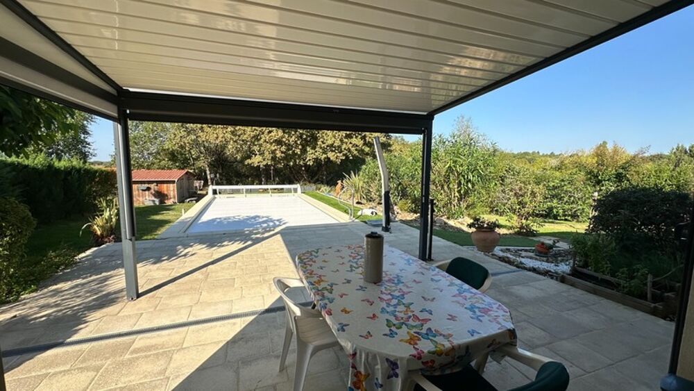 Vente Maison Maison de plain-pied à vendre 4 pièces BERGERAC (24) - terrain 2184 m2 - piscine Bergerac