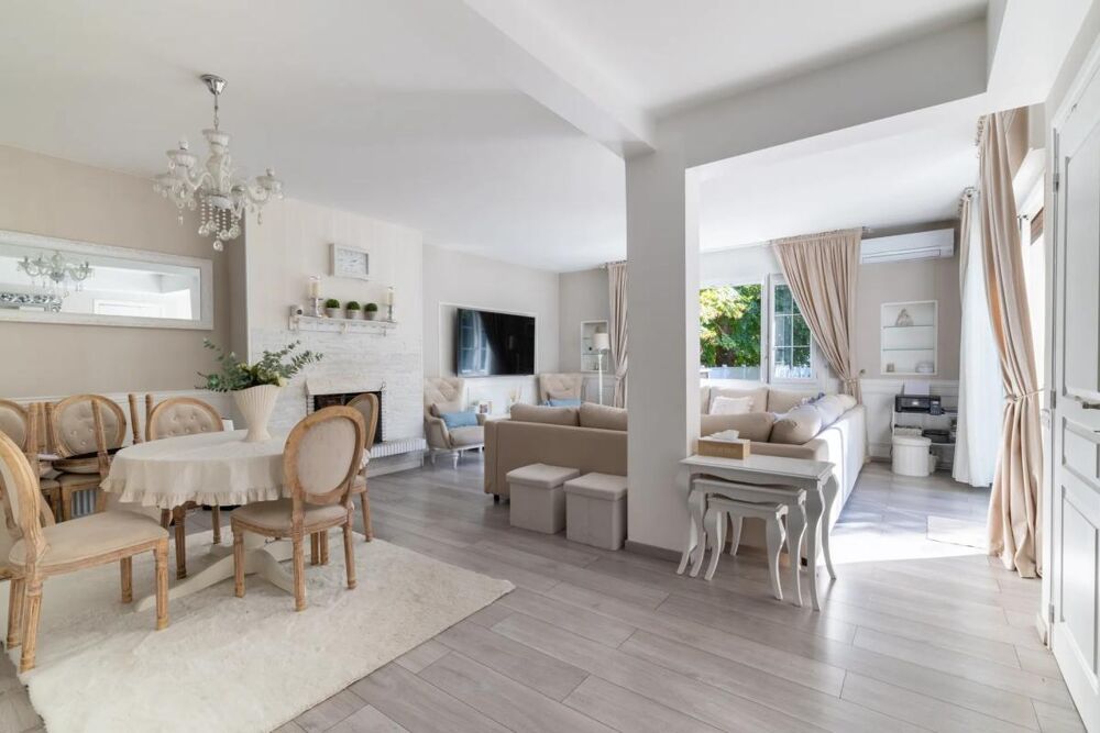 Vente Maison Maison de 7 pièces de 176 m² à Montfermeil Montfermeil