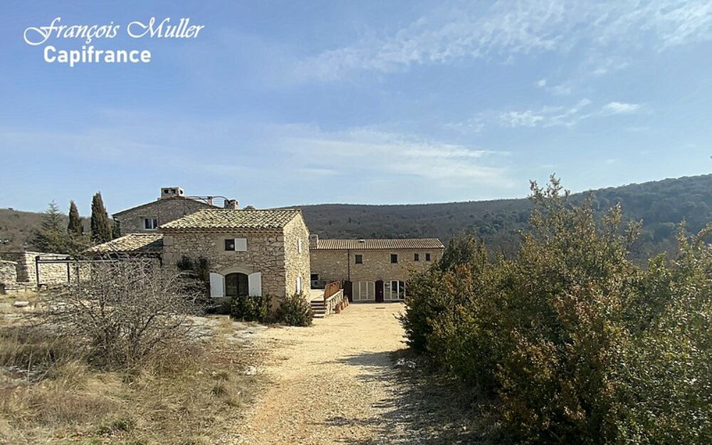 Propriété Gîtes et chambres d'hôtes 20 hA - 550 m2 à Banon