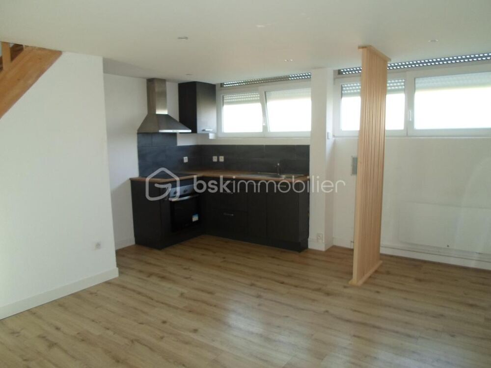 Location Duplex/Triplex MONTBELIARD, JOLI DUPLEX TOTALEMENT RÉNOVÉ TYPE T3 (2 chambres), AUX PORTES DU CENTRE VILLE Montbeliard