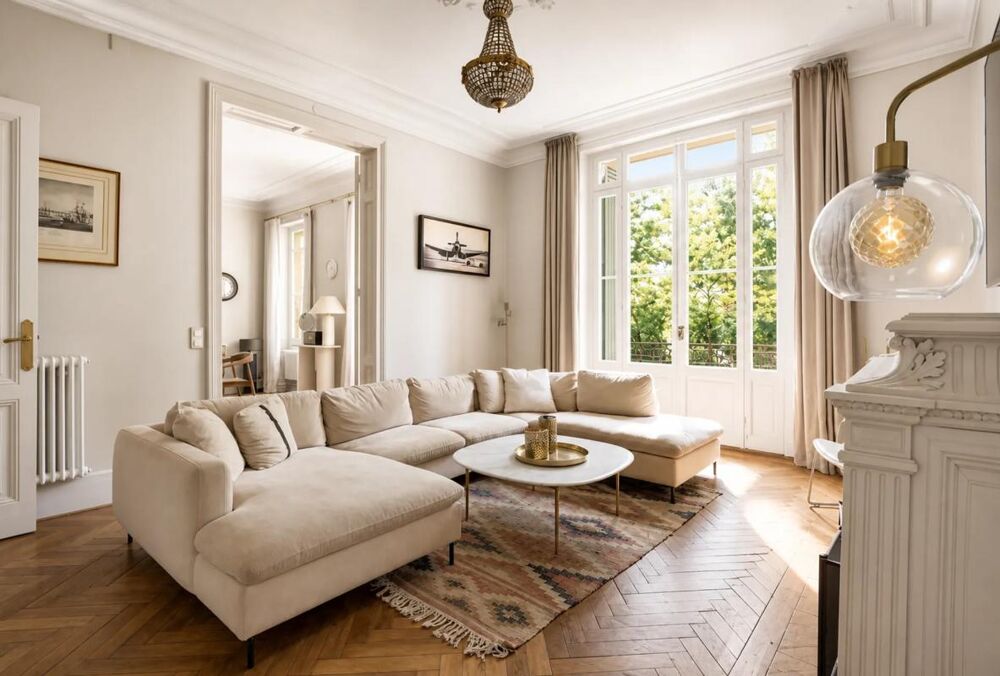 à vendre  Propriété/château Cambes (33880)