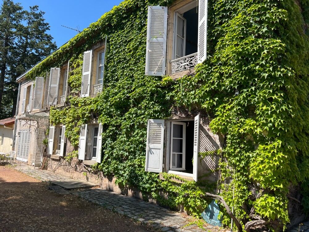 Propriete à vendre 8 pièces Proche de ROANNE (42)