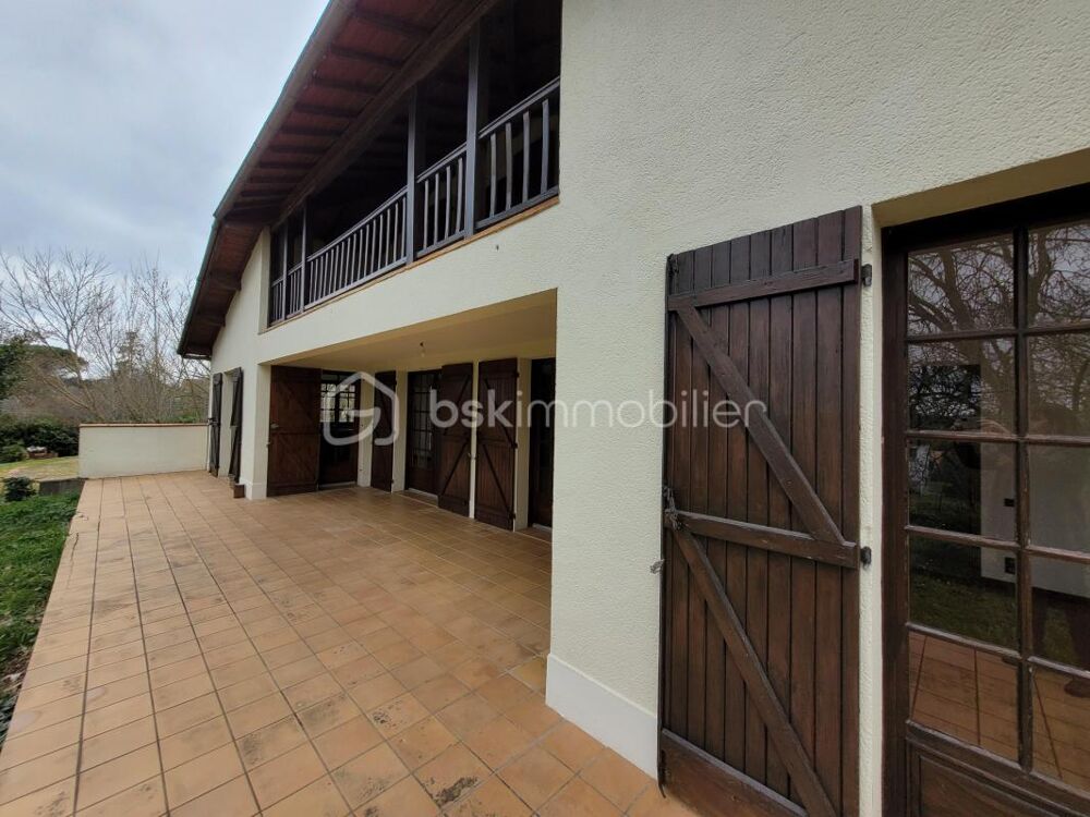 MAISON TRADITIONNELLE 4 CHAMBRES 155 M2