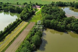  Terrain à vendre 5 pièces 585709 m²