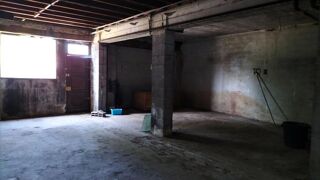  Maison  vendre 8 pices 320 m