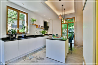  Maison  vendre 8 pices 211 m