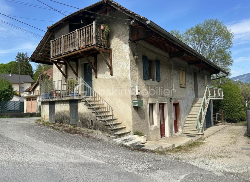 Corps de ferme avec logements existants et potentiel daménagement - Grésy-sur-Aix