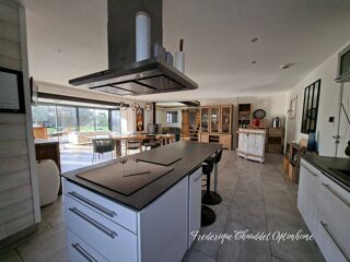  Propriété/château à vendre 6 pièces 225 m²