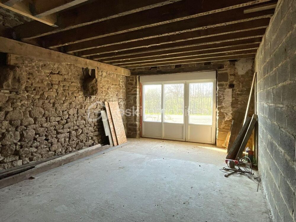 Maison en pierres, 3CH, à finir de rénover - GROS POTENTIEL