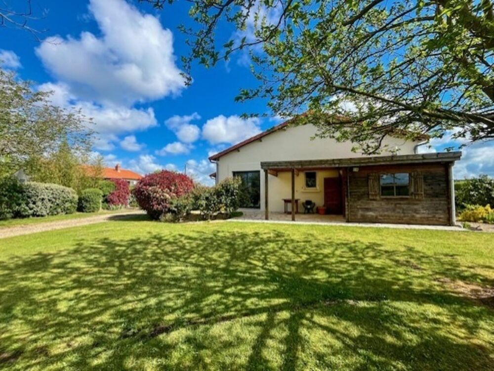 ? Maison familiale 7 pièces  186 m²  Plain-pied  Terrain arboré de 2200 m²  AIRVAULT (Barroux)